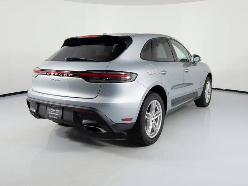 2025 Porsche Macan