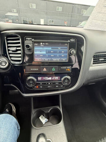 2015 Mitsubishi Outlander SE