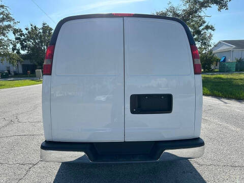 2024 Chevrolet Express 2500