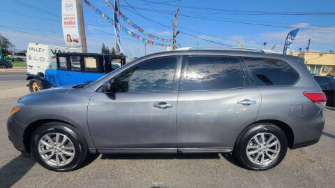 2016 Nissan Pathfinder SV