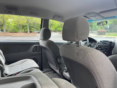 2005 Toyota Sienna CE 8 Passenger