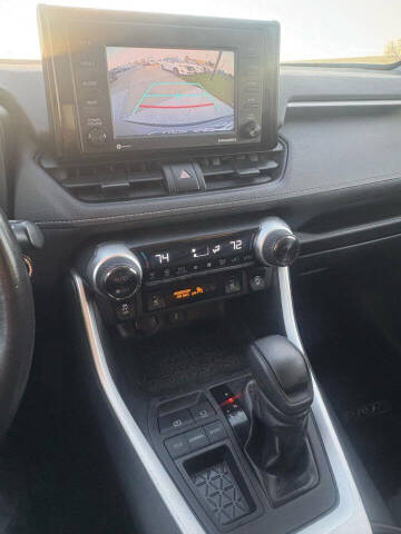 2020 Toyota RAV4 XLE