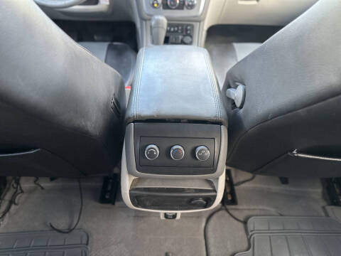 2016 GMC Acadia SLE-2