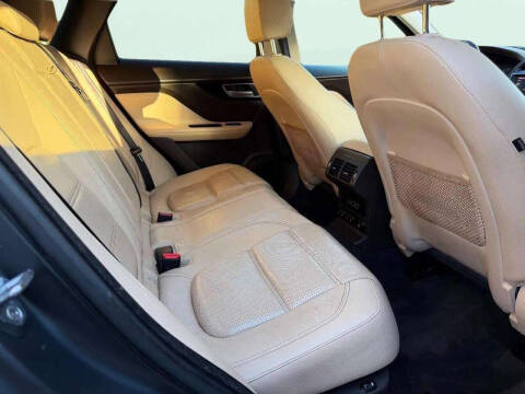 2017 Jaguar F-PACE 20d Prestige