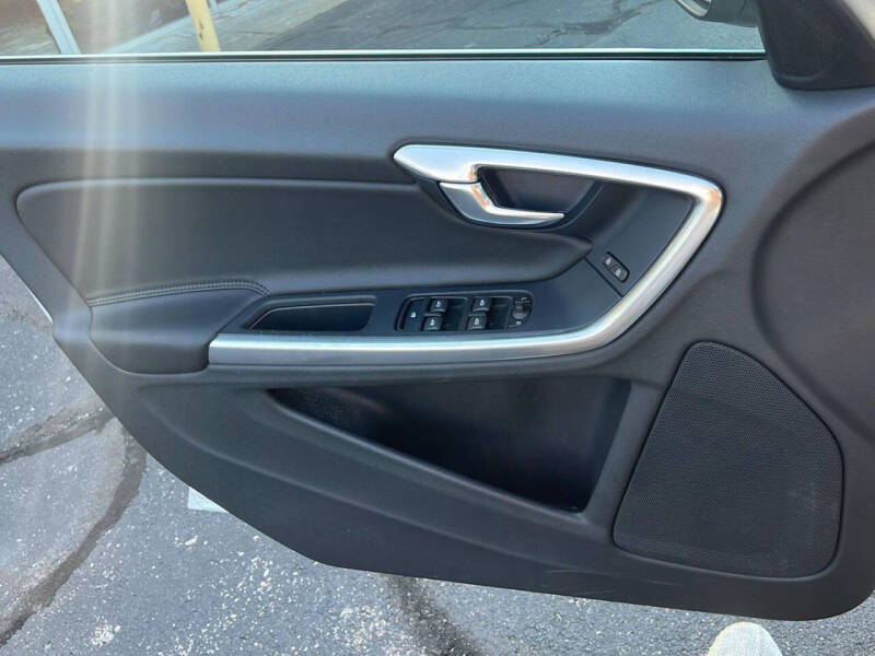 2015 Volvo V60 T5 Drive-E Premier