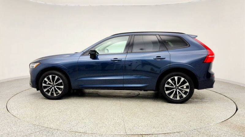 2025 Volvo XC60 B5 Plus Dark Theme