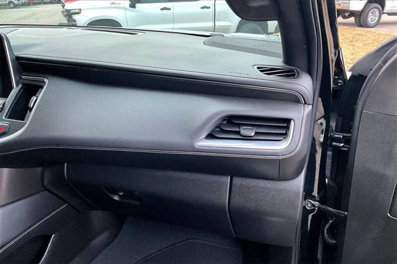 2023 GMC Yukon XL AT4