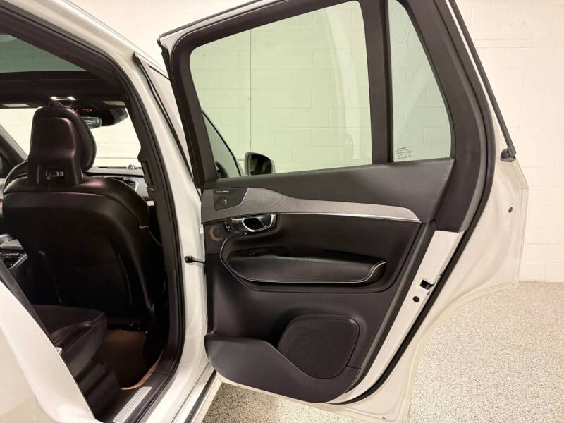 2017 Volvo XC90 T6 R-Design