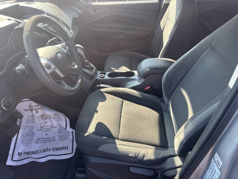 2016 Ford Escape S
