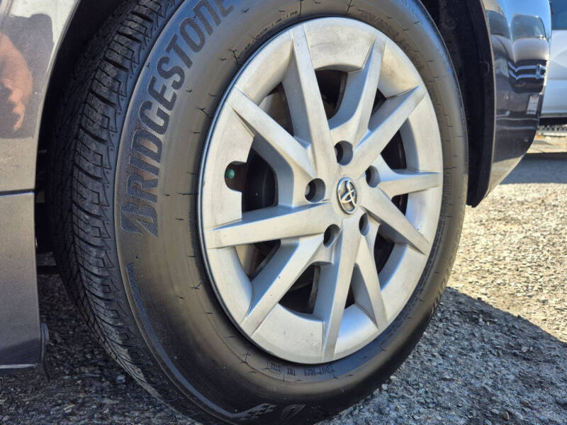 2013 Toyota Prius v Three