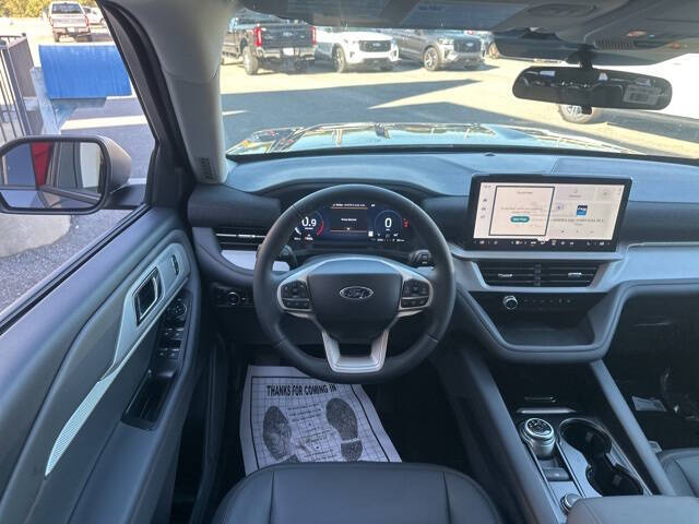 2025 Ford Explorer Active