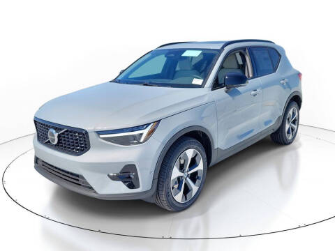 2026 Volvo XC40 B5 Plus