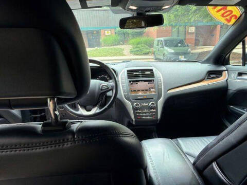 2017 Lincoln MKC Select
