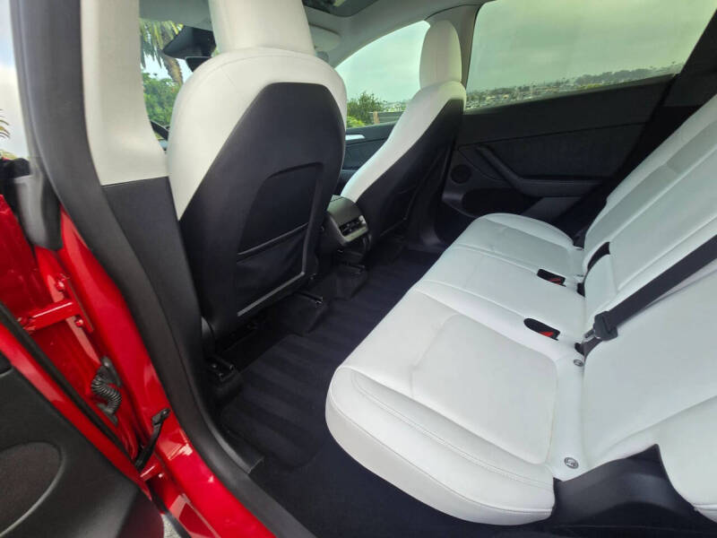 2023 Tesla Model Y Performance