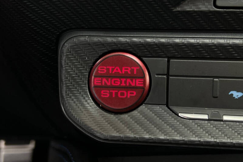 2025 Ford Mustang Dark Horse