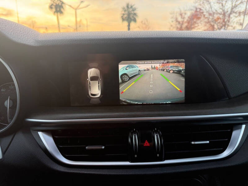 2018 Alfa Romeo Stelvio Ti Sport