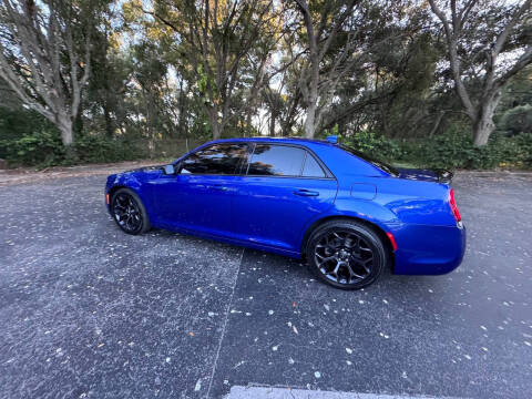 2020 Chrysler 300 Touring L