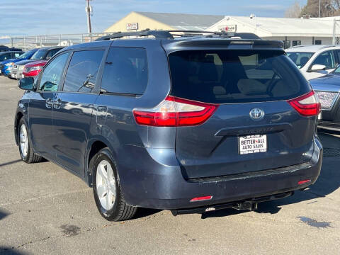 2015 Toyota Sienna LE 7-Passenger Auto Access Seat