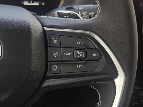 2025 Jeep Grand Cherokee Laredo X