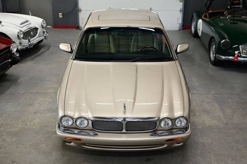 1999 Jaguar XJR