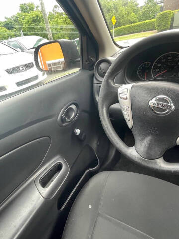 2015 Nissan Versa 1.6 S