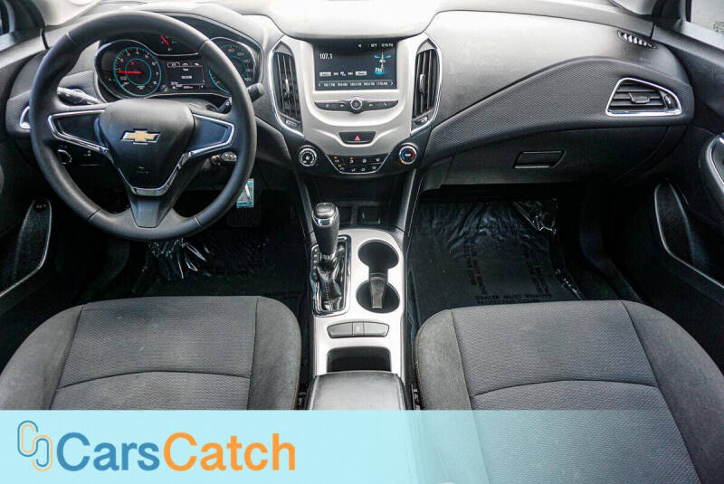 2018 Chevrolet Cruze LS Auto