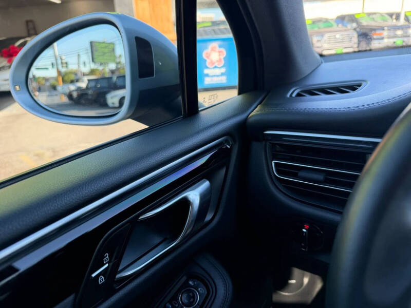 2021 Porsche Macan