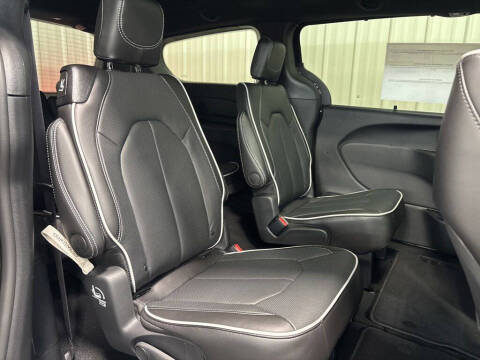2027 Chrysler Pacifica Limited