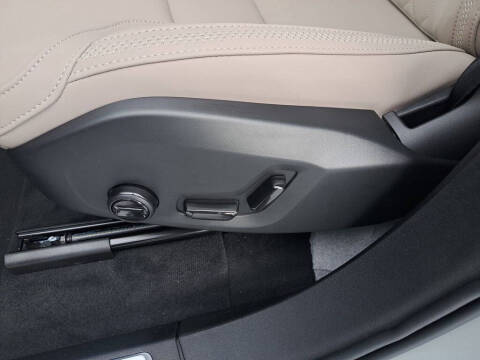 2026 Volvo XC90 B6 Plus 7P