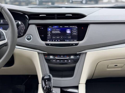 2022 Cadillac XT5 Premium Luxury