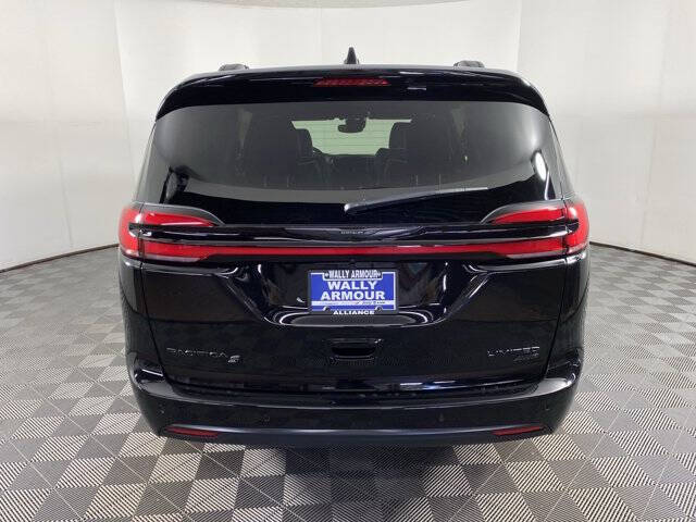 2026 Chrysler Pacifica Limited