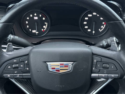 2023 Cadillac XT6 Sport