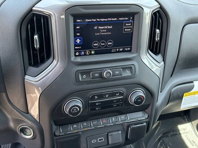 2024 Chevrolet Silverado 1500 Custom