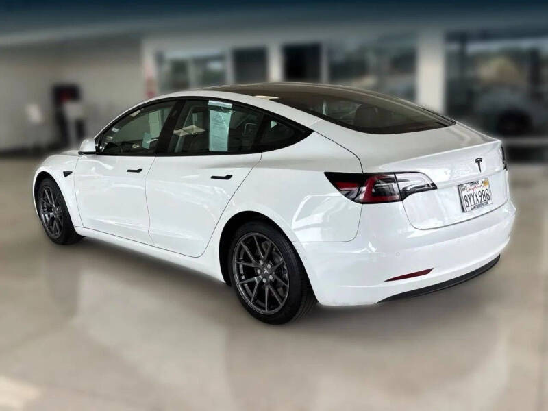 2021 Tesla Model 3 Standard Range Plus