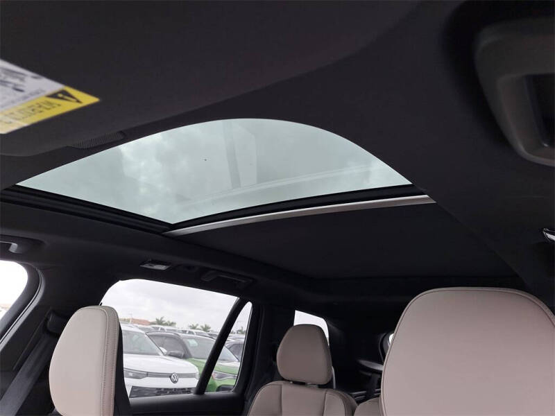 2026 Volvo XC90 B6 Core