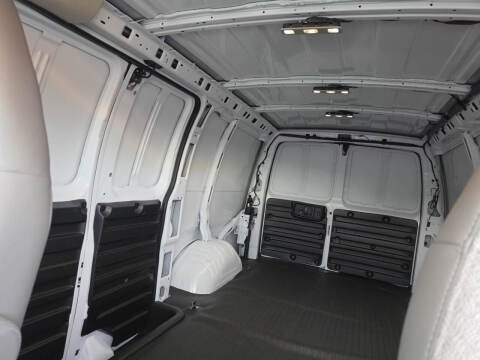 2025 Chevrolet Express 2500