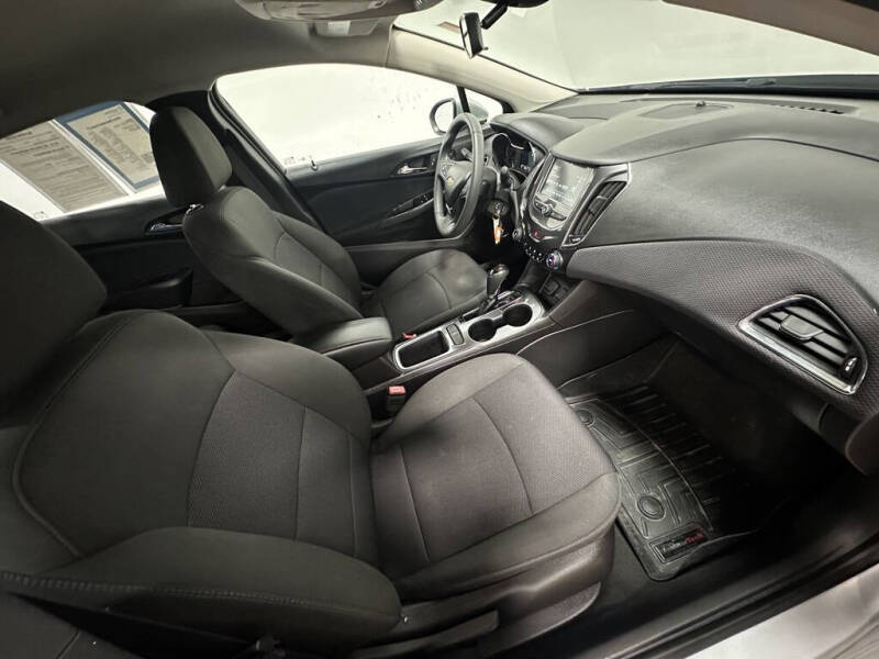 2016 Chevrolet Cruze LT Auto