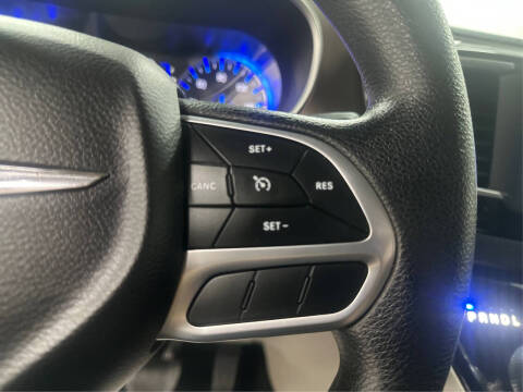 2020 Chrysler Voyager LXi