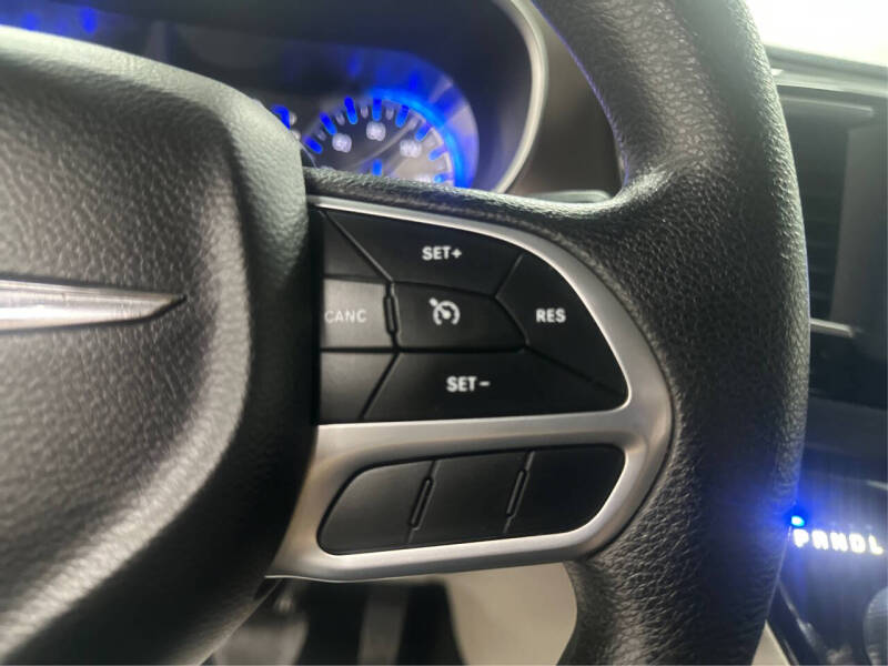 2020 Chrysler Voyager LXi