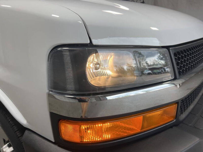 2024 Chevrolet Express 2500