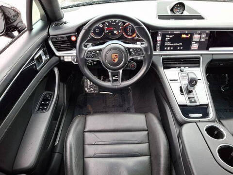 2019 Porsche Panamera 4