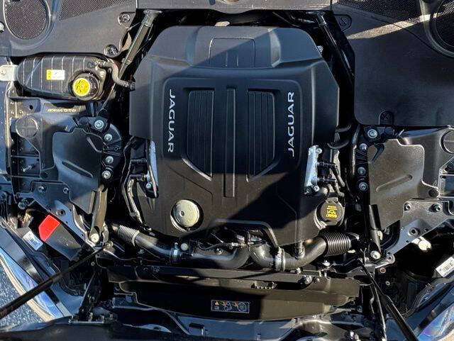 2017 Jaguar F-TYPE R
