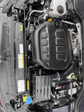 2024 Volkswagen Golf GTI SE