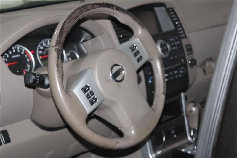 2011 Nissan Pathfinder SV