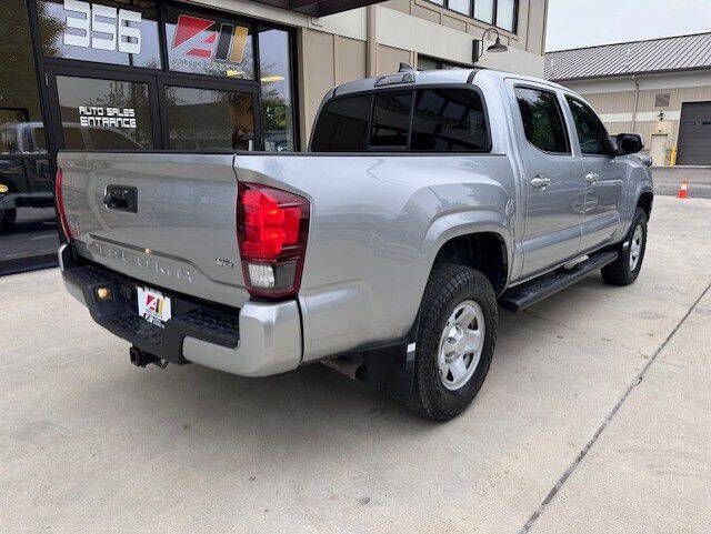 2022 Toyota Tacoma null photo 9