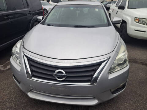 2014 Nissan Altima for sale at Newport Auto Group in Boardman OH