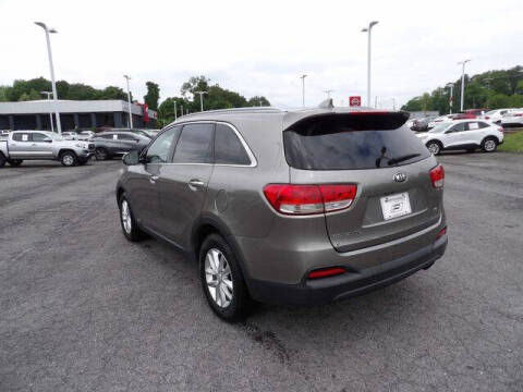 2016 Kia Sorento LX