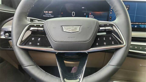 2025 Cadillac LYRIQ Luxury 3