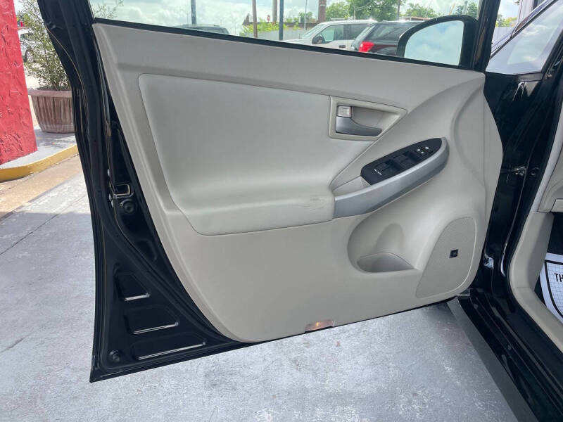 2013 Toyota Prius One