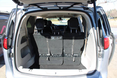 2017 Chrysler Pacifica Touring-L Plus